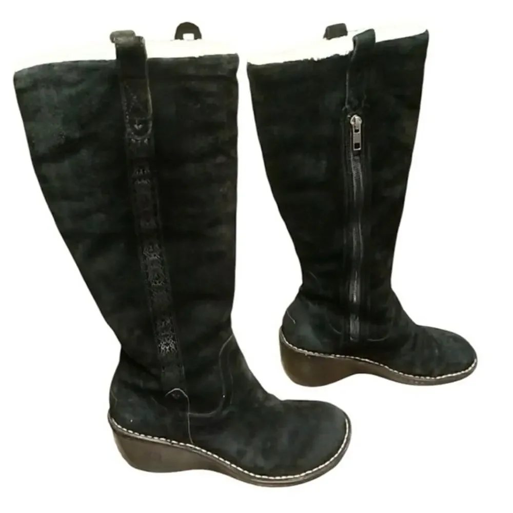 UGG Hartley Knee High Boots Black Suede & Sheep Skin Wedge S/N 3342 Size 7 M